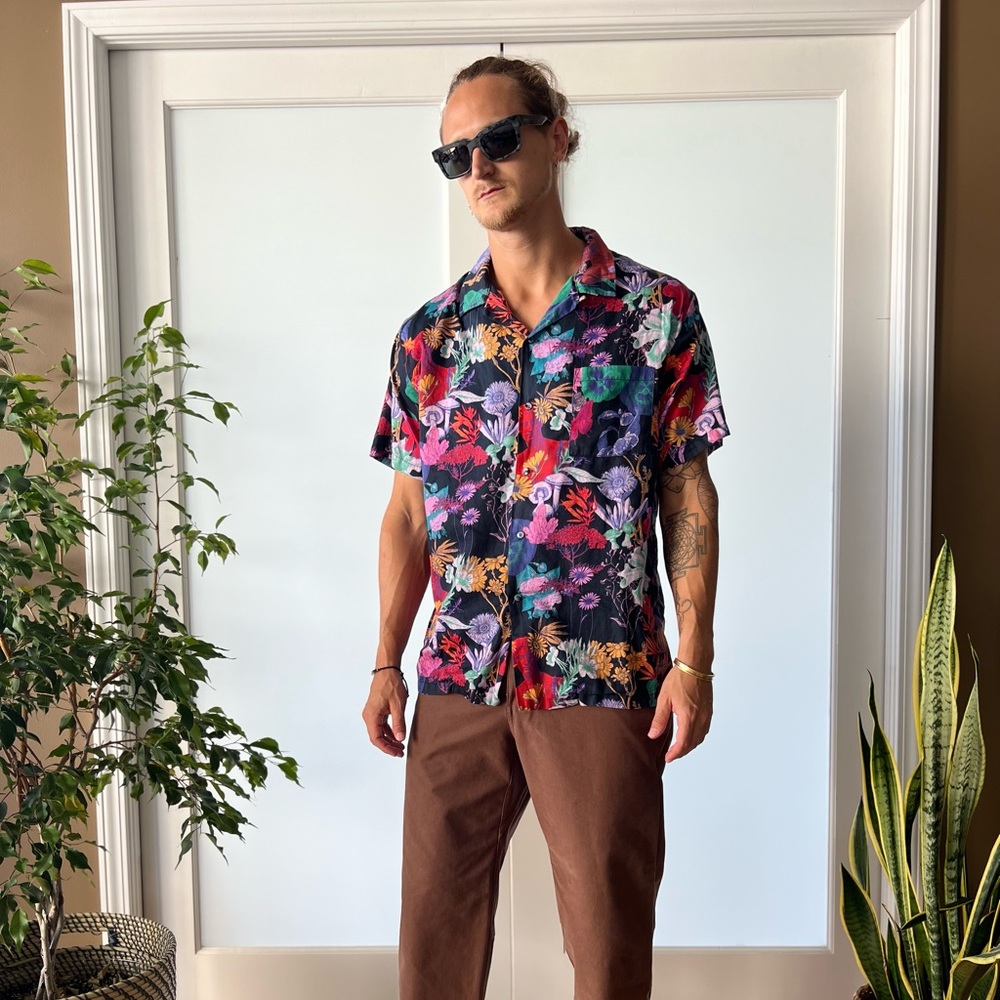 Double Rainbouu Short Sleeve Button Down